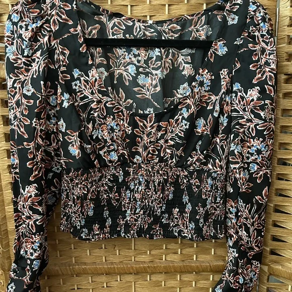 Free People Top NWT  Floral Combo  Print Long Sleeve 5 Button Cuff. - Picture 3 of 11